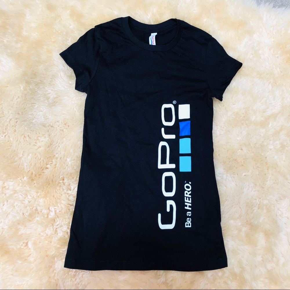 🎥 GOPRO camera women's black logo tee t-shirt 📸